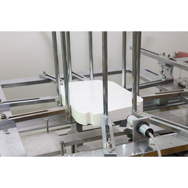 BJ-CHR 食(shi)品紙托盒成(chéng)型機